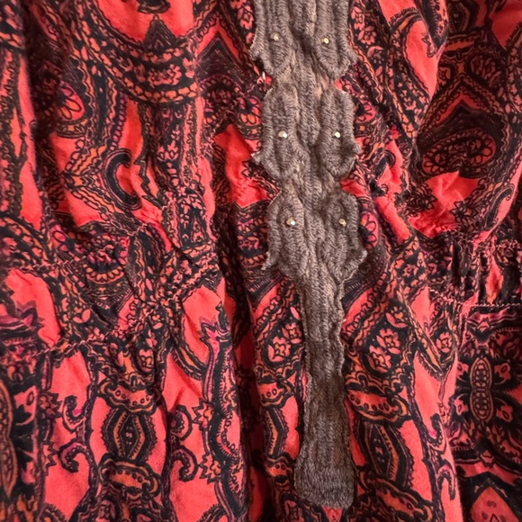 Boho Indie Red Patterned Top - Picture 3 of 4